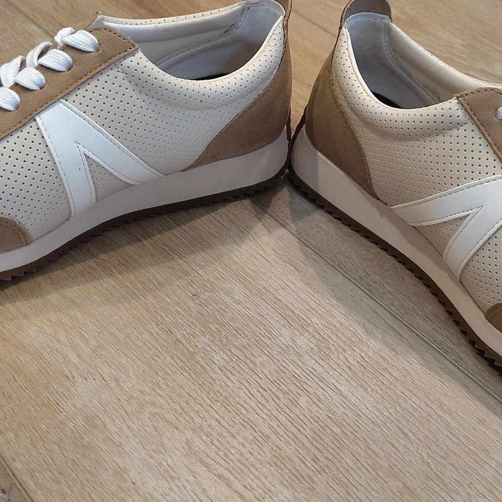 MIA Kabel P Shoes Women's Sz 7 Tan/White Retro Style Faux Suede Accents - Picture 5 of 7